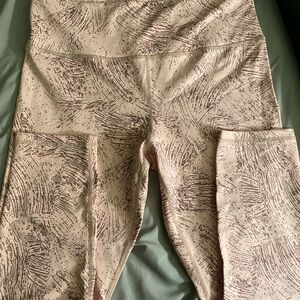 NWOT Zyia Leggings Pink Pattern
